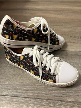 💐 2/$25 💐Wine Lover’s Classic Low-top Sneakers Sz 39 (W8.5) in Black/White /Mult